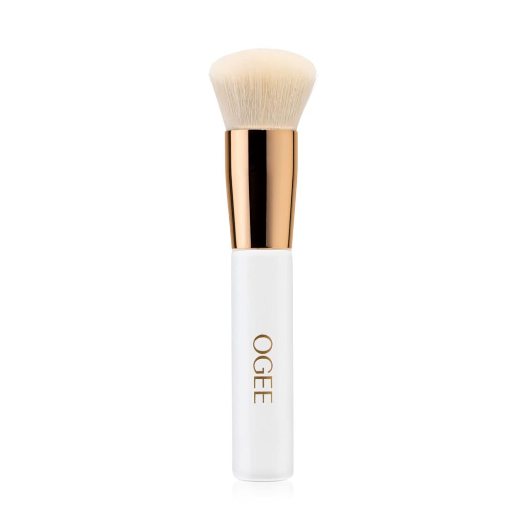 Ultra-Soft Blender Brush for Flawless Makeup 2026