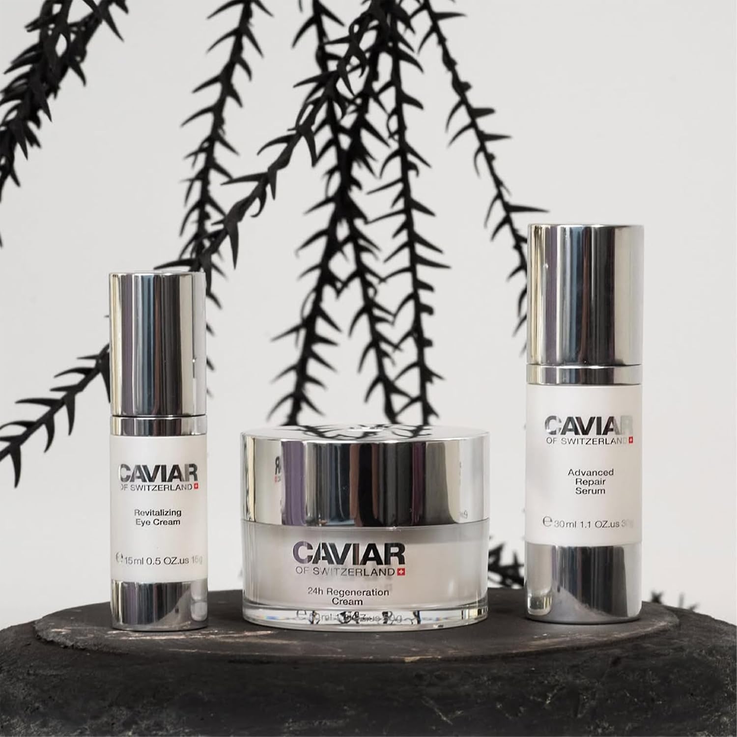 Luxe anti-aging face cream jar with hyaluronic acid and resveratrol for aging spots and skin regeneration — view 3