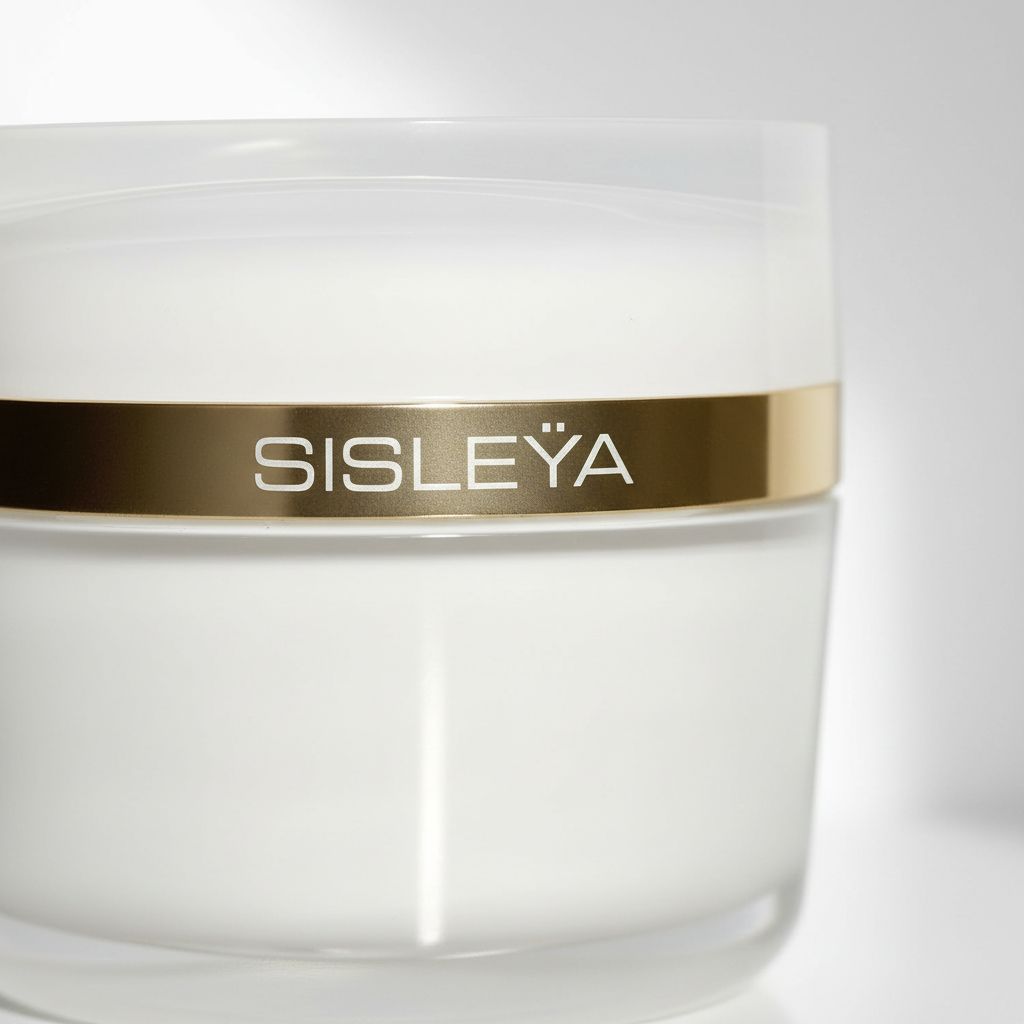 Anti-aging gel cream for oily skin in clear glass jar with pump dispenser, showing lightweight non-greasy formula — view 3